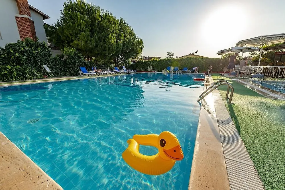 Alibabam Apart Hotel Kusadasi 2*,